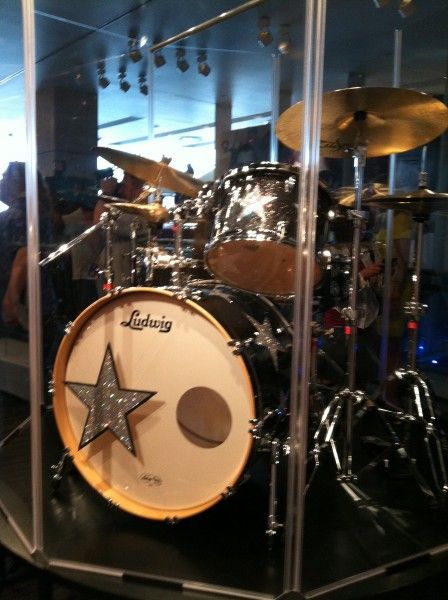 ringo-peace-and-love-drumset