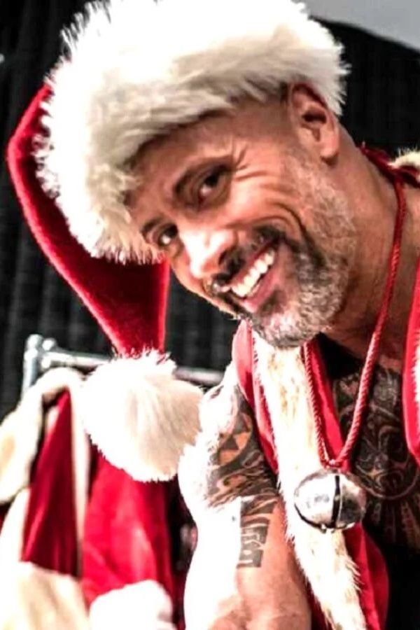 'Red One' Trailer - Dwayne Johnson and Chris Evans Hunt For Santa Claus