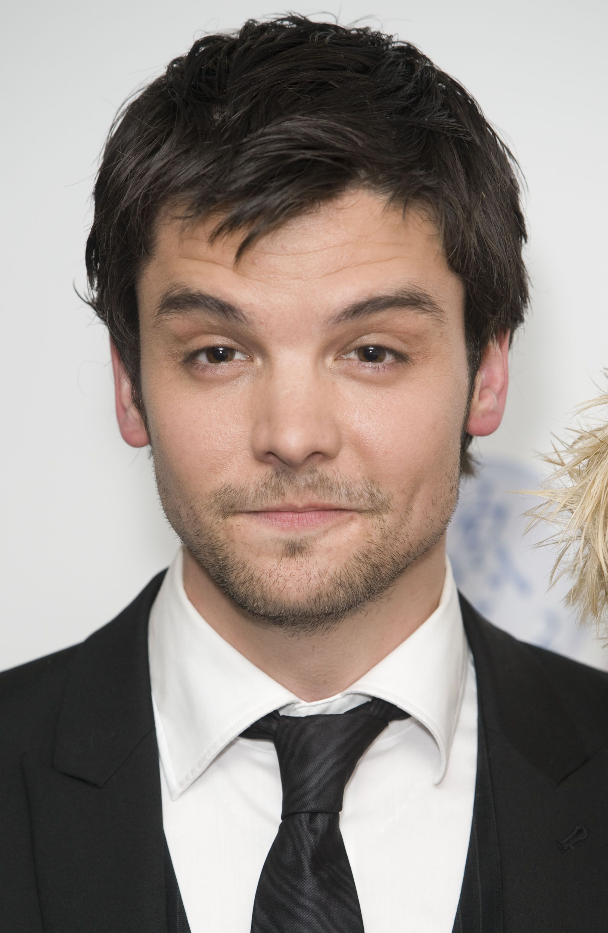 Headshot Of Andrew Lee Potts