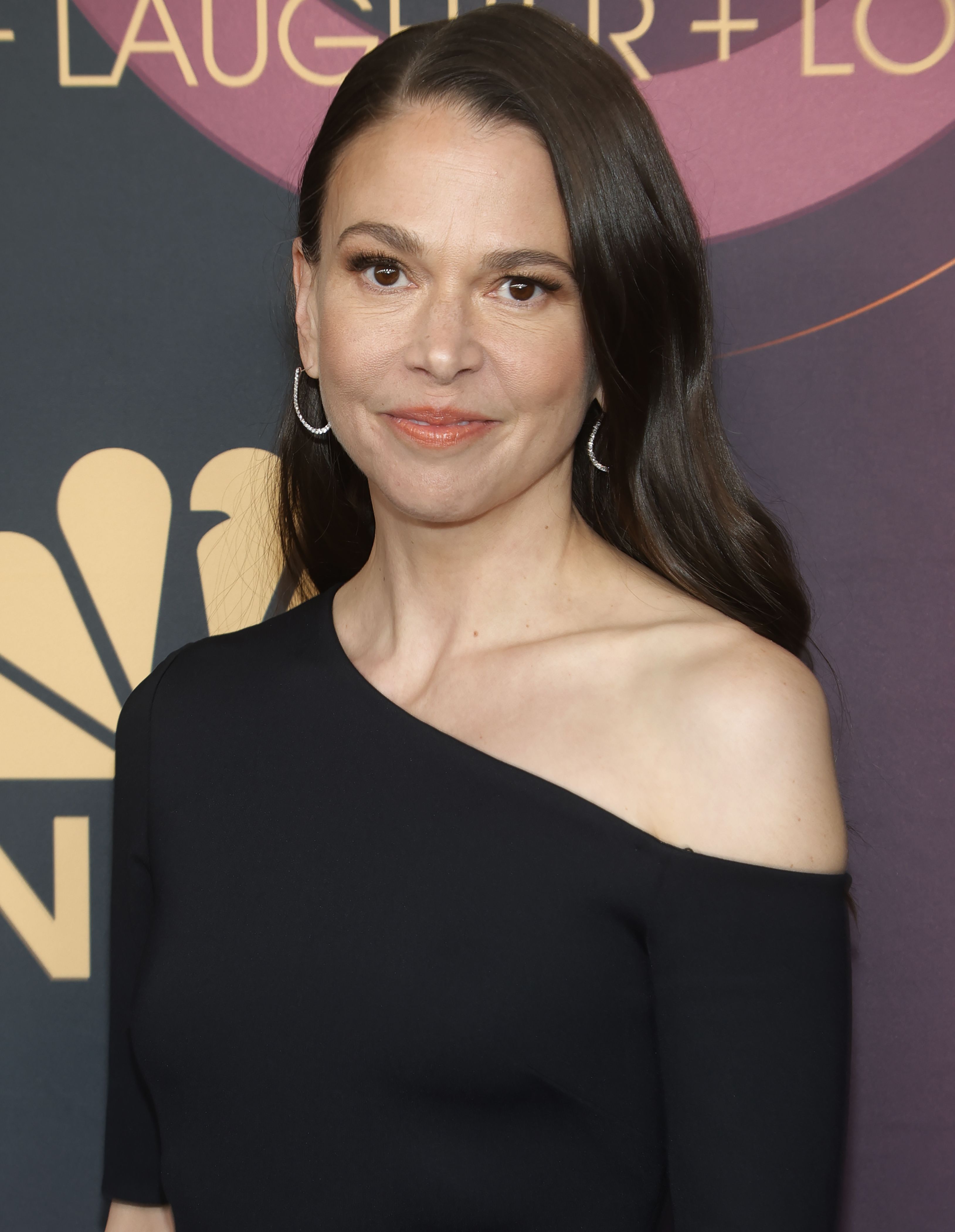 Headshot Of Sutton Foster