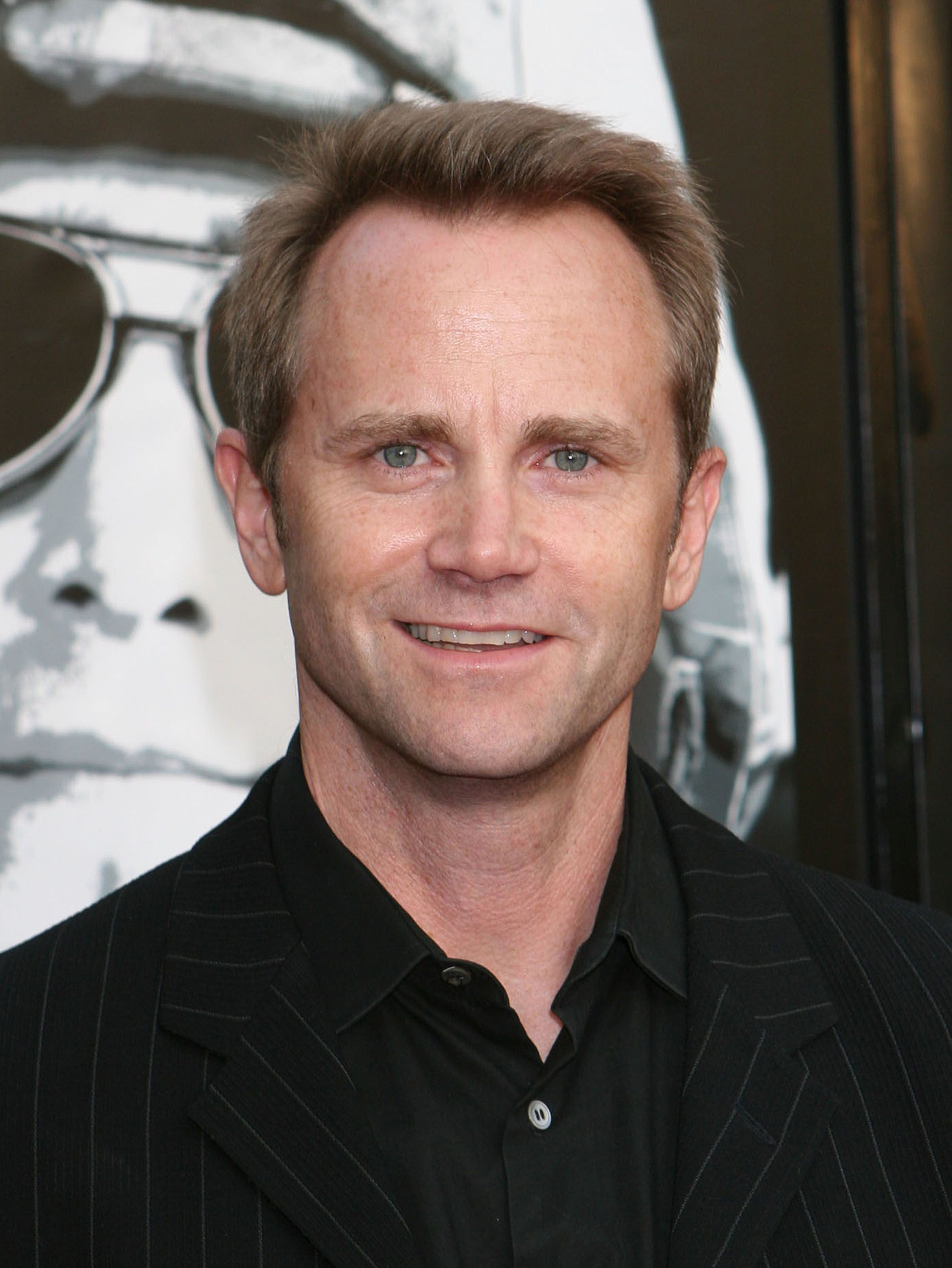 Headshot Of Lee Tergesen