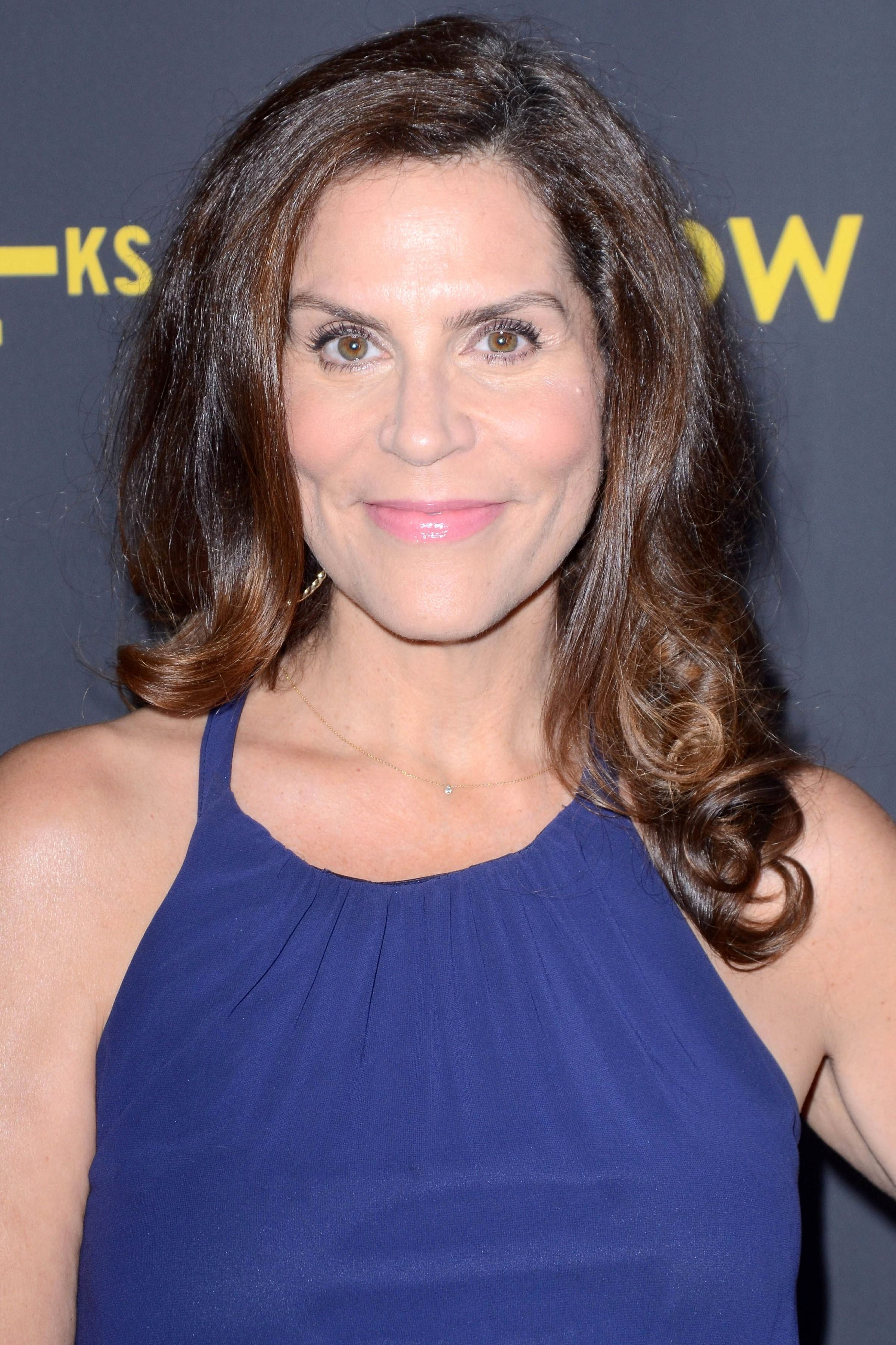Headshot of Lori Alan