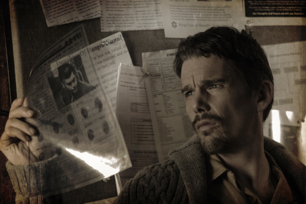 sinister-movie-image-ethan-hawke