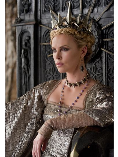 snow-white-and-the-huntsman-movie-image-charlize-theron-2
