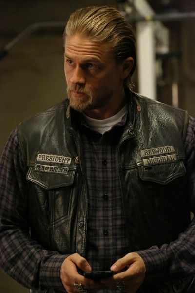 sons-of-anarchy-charlie-hunnam-season-7-episode-9