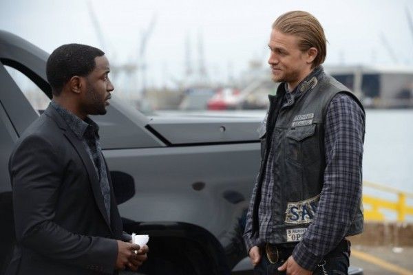 sons-of-anarchy-season-7-episode-3-rich-paul-charlie-hunnam