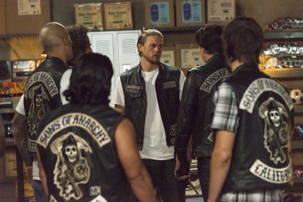 sons-of-anarchy-suits-of-woe-image-1