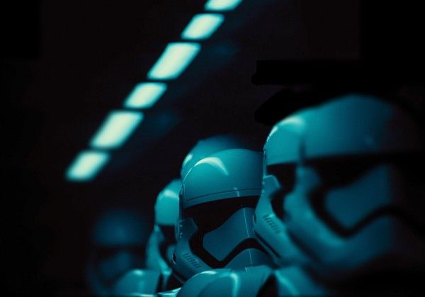 star-wars-the-force-awakens-stormtrooper-wallpaper