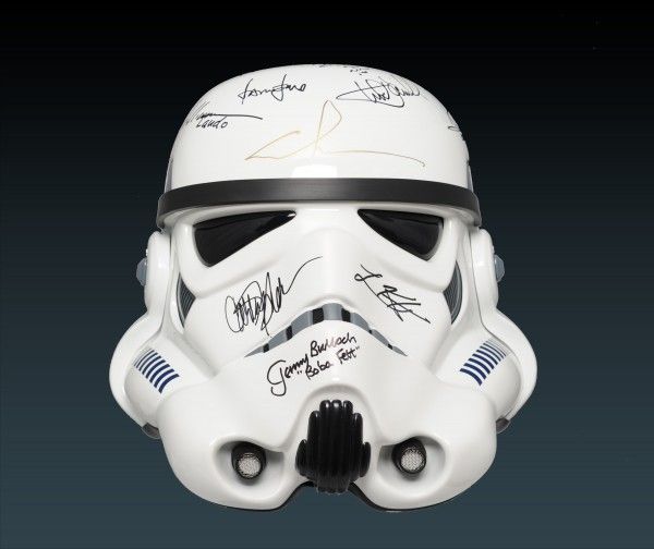 star_wars_stormtrooper_autographed_helmet_01