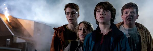 Super 8 - review, Movies