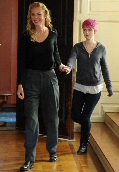 the-following-connie-nielsen-valorie-curry