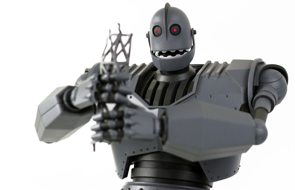 The Iron Giant Mondo Figure Images Showcase an Amazing Toy