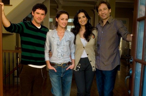the-joneses-movie-image-david-duchovny-and-demi-moore-5