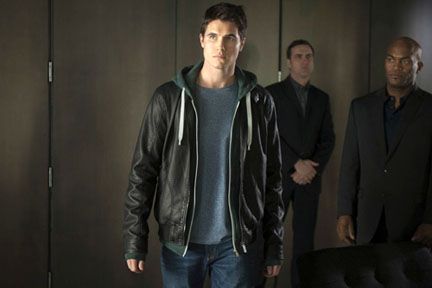 The Tomorrow People 06 (Robbie Amell)