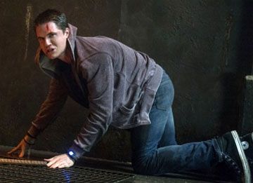 the-tomorrow-people-robbie-amell-5