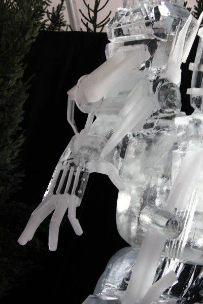 transformers_ice_sculpture_04