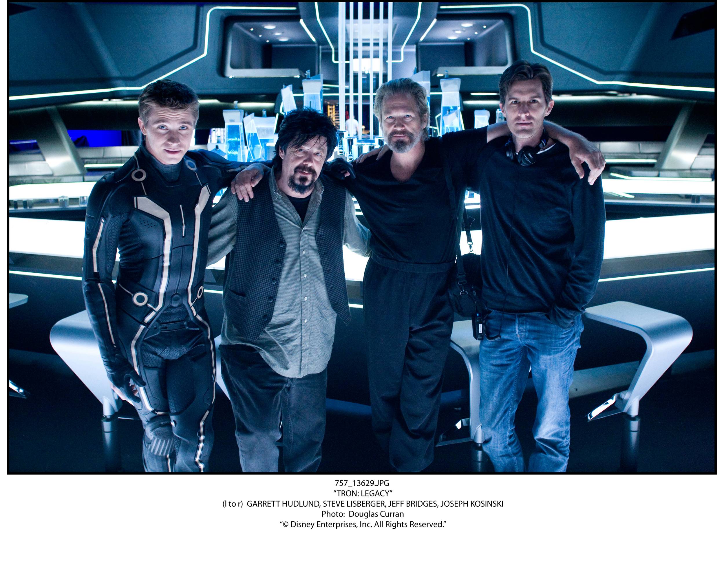 4 Awesome New High Resolution Images From Tron Legacy From The End Of The Line Club In The Movie 4 Awesome New High Resolution Images From Tron Legacy From The End Of The Line Club In The Movie