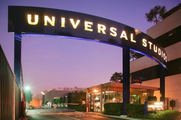 universal-pictures-studio-lot-entrance-100th-anniversary-image