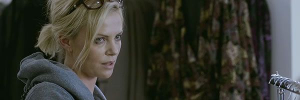 young-adult-movie-image-charlize-theron